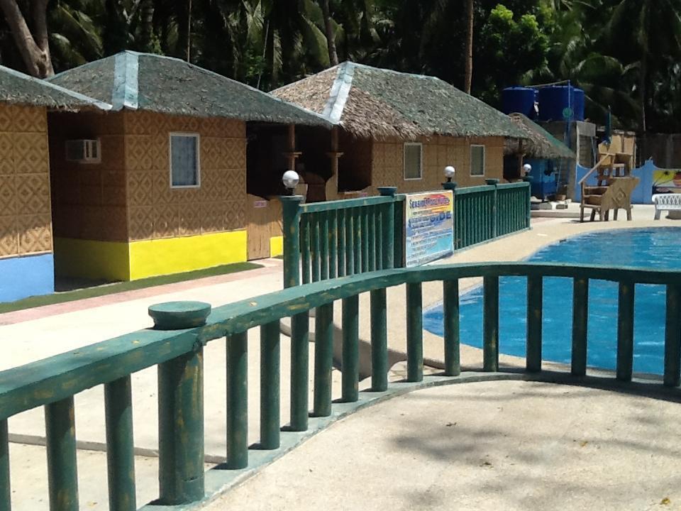 Bohol Seaside Beach Resort מראה חיצוני תמונה